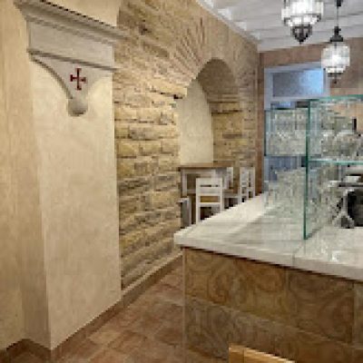 rESTAURANTE EN PORCUNA